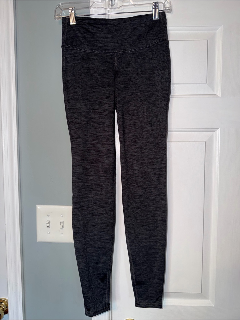 OLD NAVY Active Go-Dry Space Dye Reflective Running Leggings Charcoal Grey XS